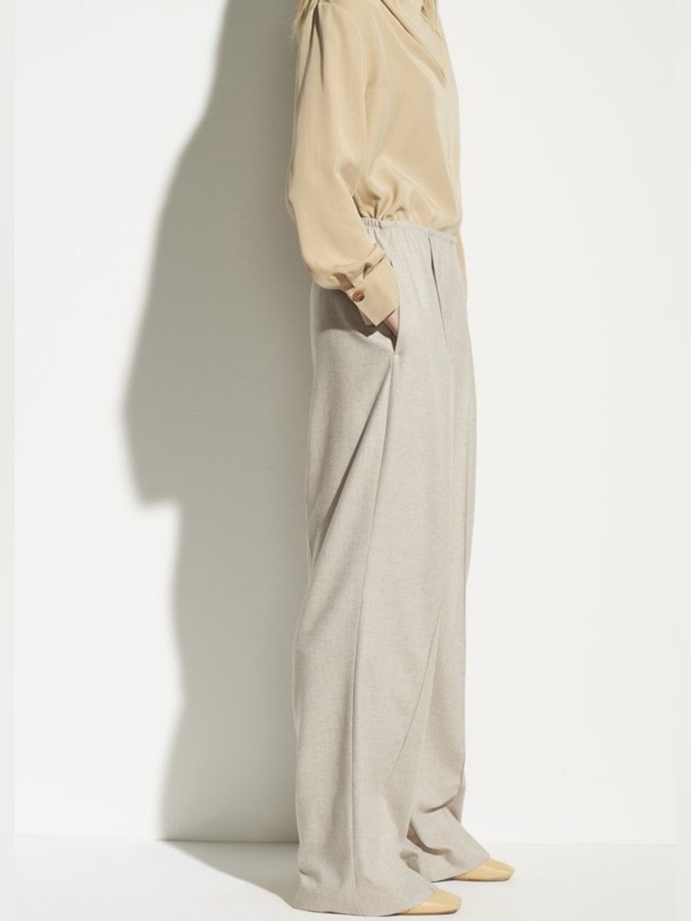 Vince Wool Flannel Wide Leg Pull-On Pants | XS | Heather Oatmeal